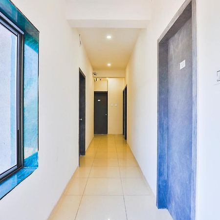Nova Hotel New Crossroad Rajkot Exterior foto